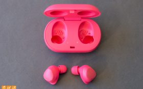 بررسی تخصصی Gear IconX 2018